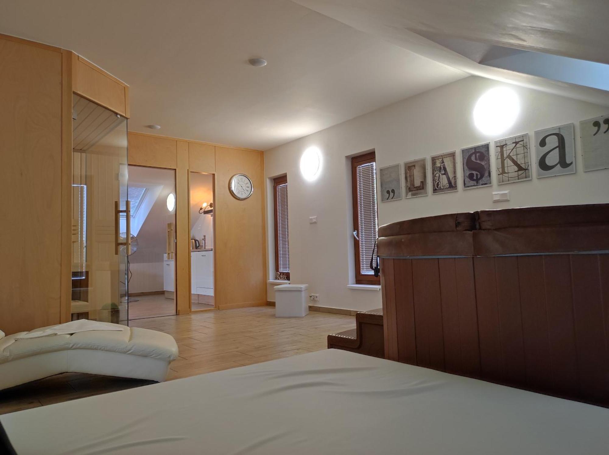 Wellness Luxury Apartment Pilsen Exterior foto